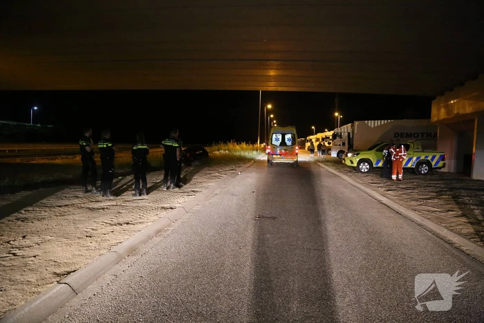 Auto belandt in de sloot