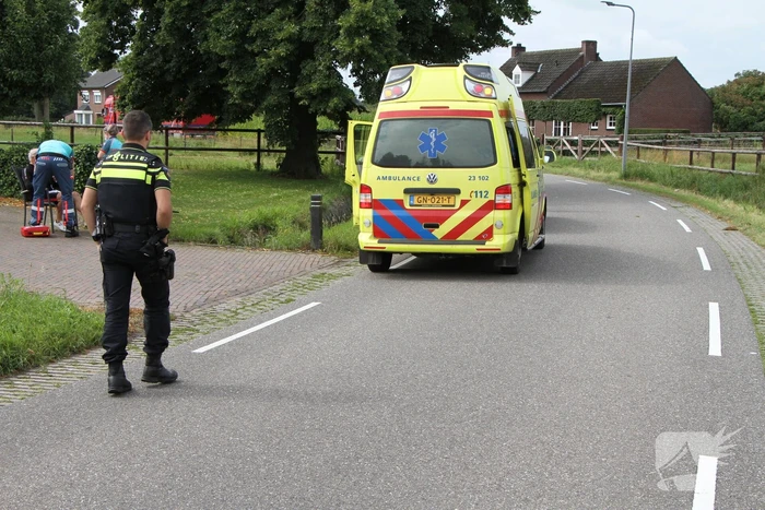 Wielrenner gewond bij botsing met vrachtwagen