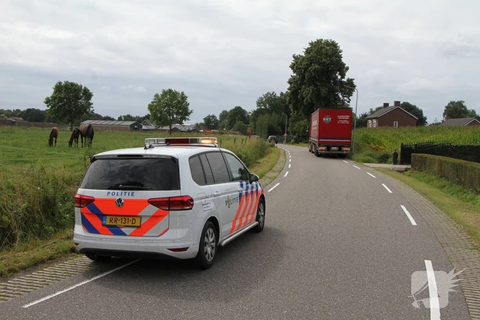 Wielrenner gewond bij botsing met vrachtwagen