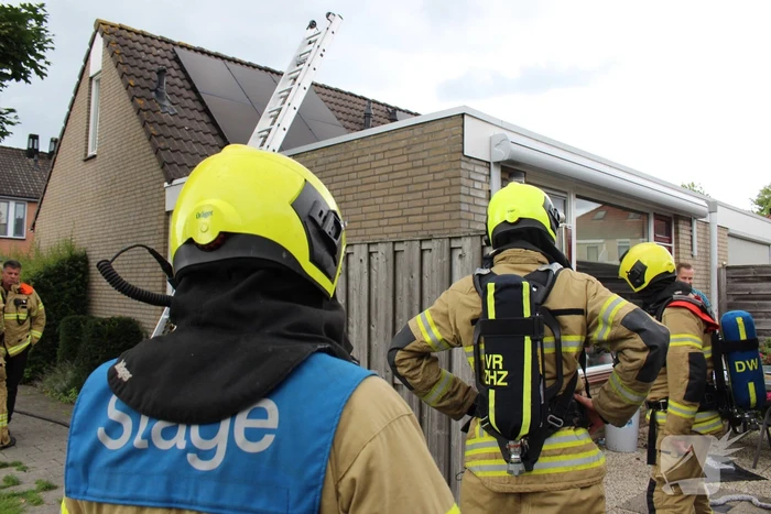 Huisdier gered bij woningbrand, bewoner gewond