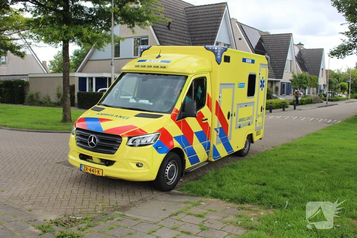 Huisdier gered bij woningbrand, bewoner gewond