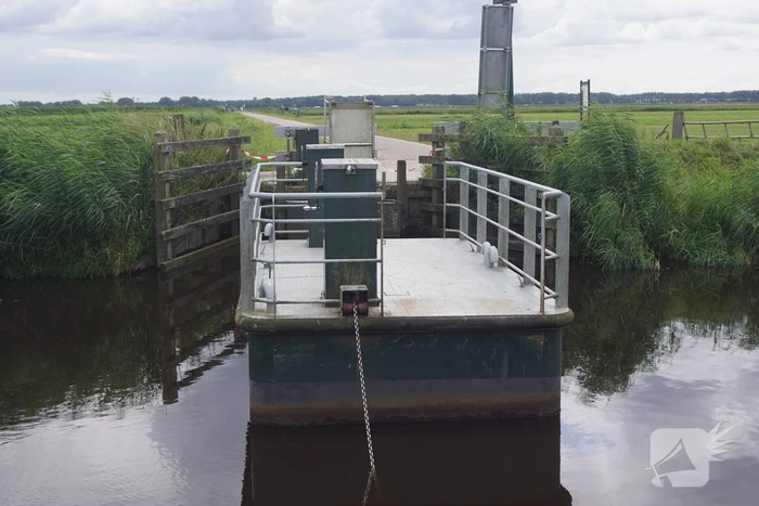 Fiets en voetgangerspont buitengebruik na vernielingen