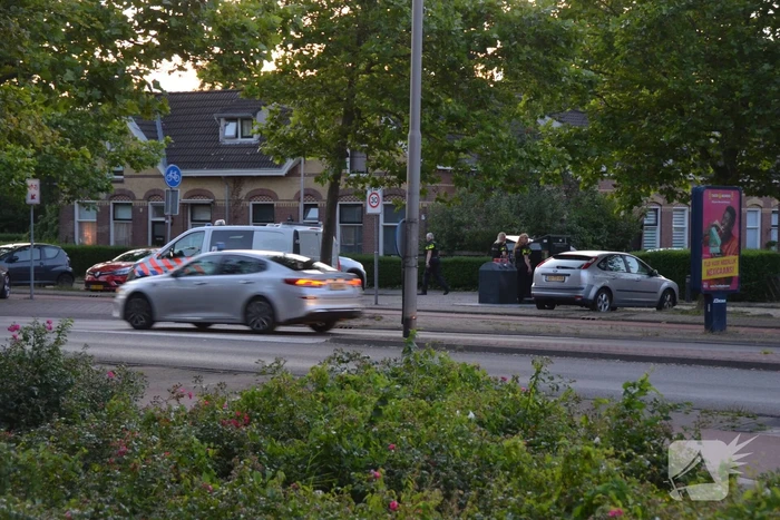 Politie lost meerdere schoten tijdens zoektocht naar man met vuurwapen