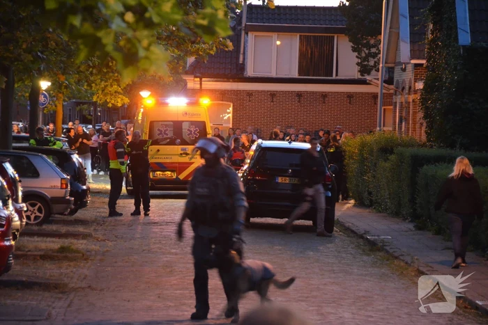 Politie lost meerdere schoten tijdens zoektocht naar man met vuurwapen