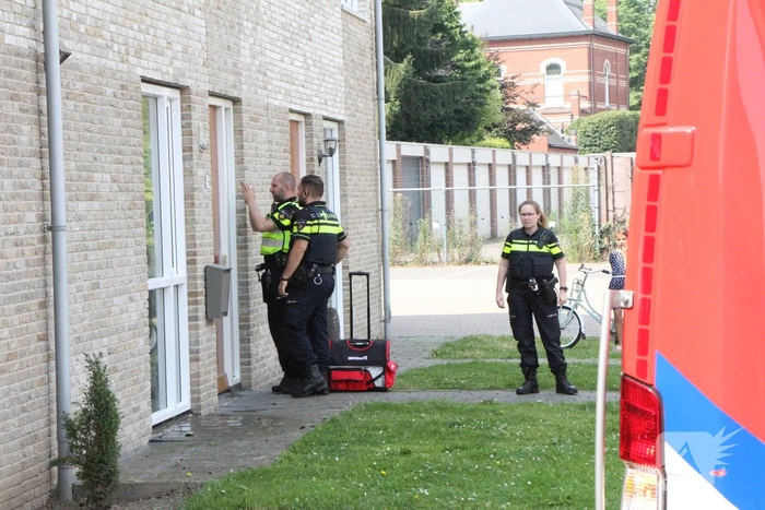 Water stroomt uit woning