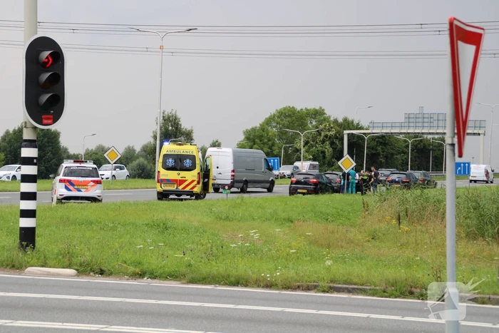 Vier auto's betrokken bij kop-staart botsing