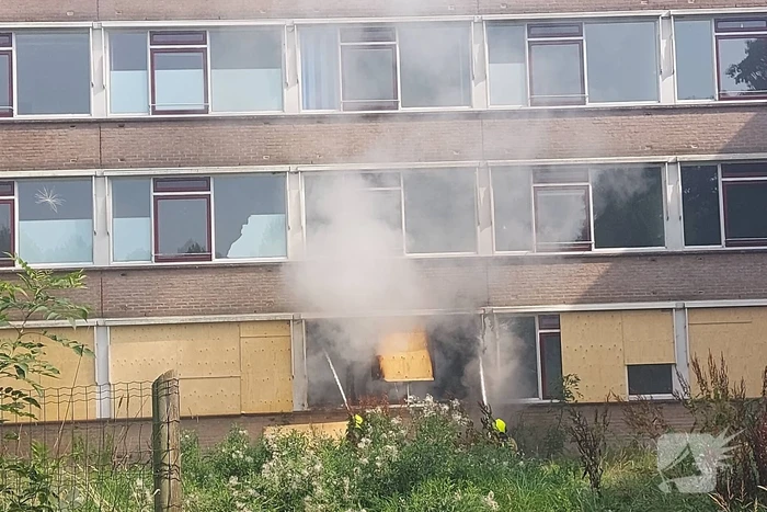 Veel rookontwikkeling door brand in appartement
