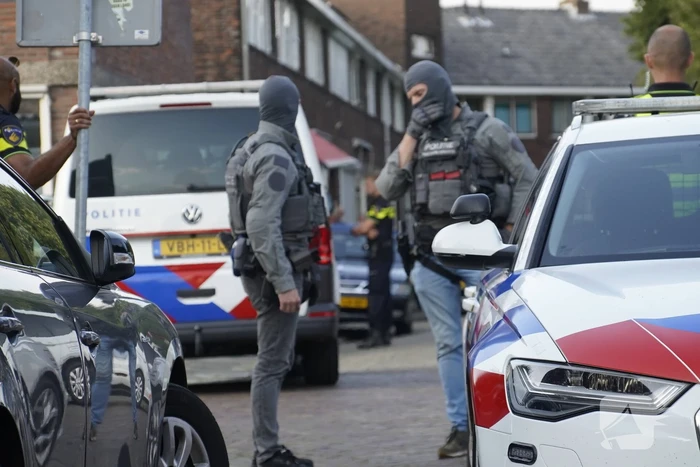 Diverse aanhoudingen bij politie-inzet in wijk Kromme Gouwe