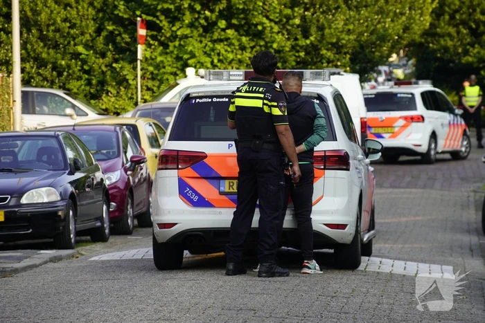 Diverse aanhoudingen bij politie-inzet in wijk Kromme Gouwe