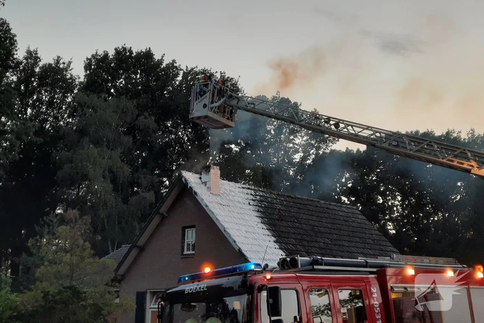 Veel rookontwikkeling door schoorsteenbrand