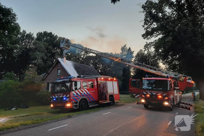 Veel rookontwikkeling door schoorsteenbrand