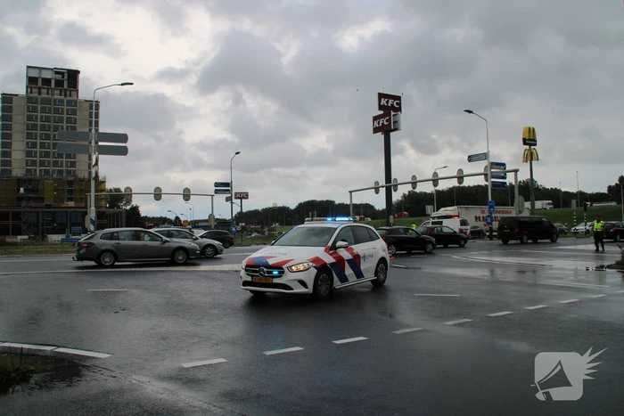 Traumahelikopter landt op de snelweg