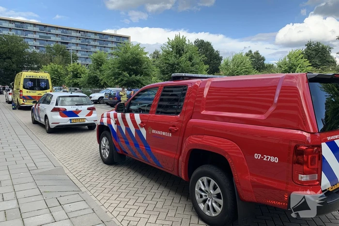 Gebied bij flat afgezet door incident