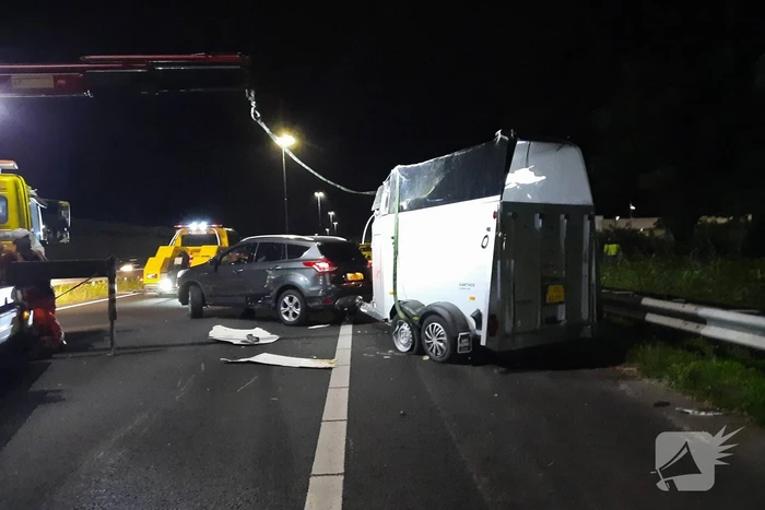 Paard ontsnapt op snelweg na ongeval