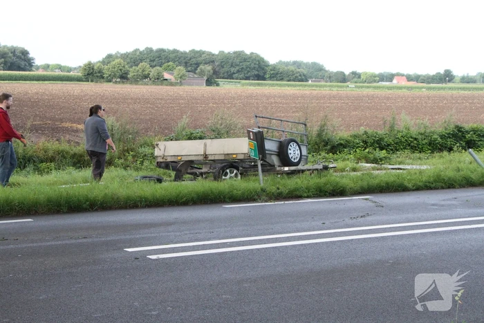 Ravage na aanrijding met aanhangwagen