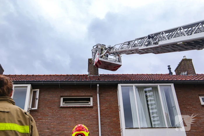 Buurt zonder stroom door blikseminslag