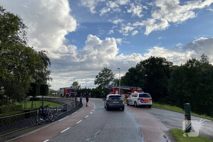 Rook uit schoorsteen van woning