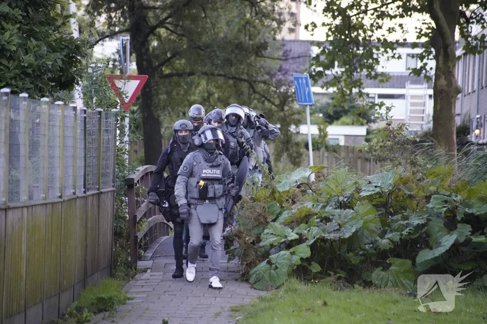 Persoon aangehouden door arrestatieteam