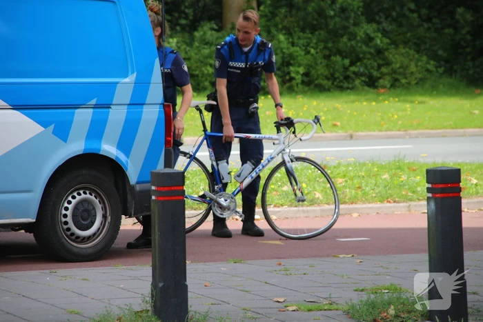 Wielrenner gewond door botsing met personenauto