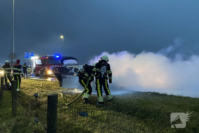Voertuig in brand op Rijksweg
