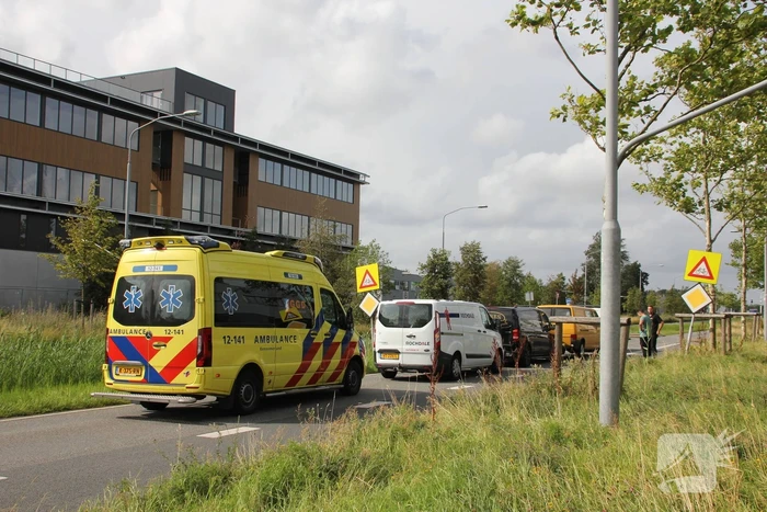 Kettingbotsing tussen vier bestelbussen