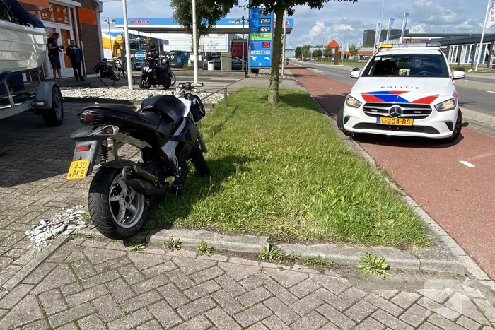 Bestuurder bromfiets gewond bij botsing met auto