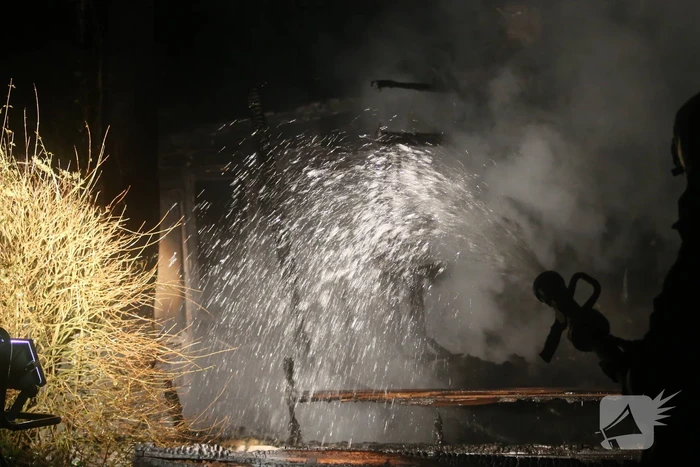 Houten chalet volledig afgebrand