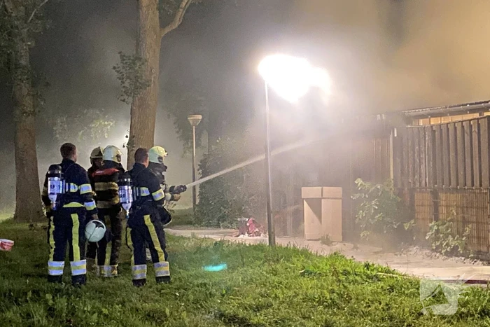 Schuur verwoest door uitslaande brand