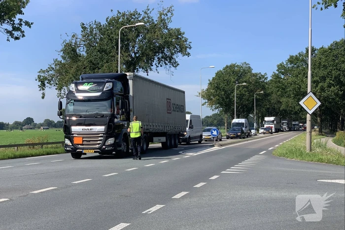 Motorrijder gewond bij verkeersongeval met bestelbus