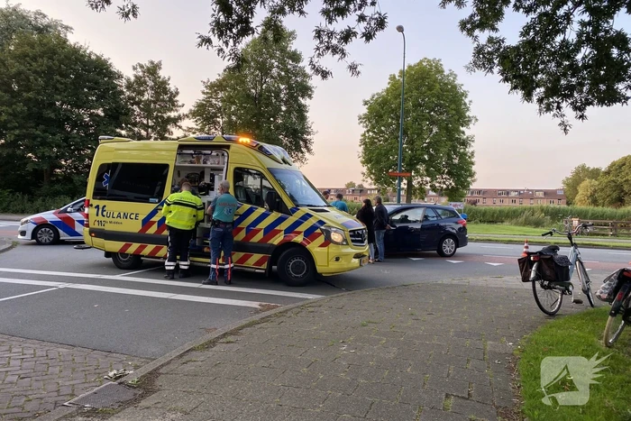 Fietser gewond bij botsing met auto