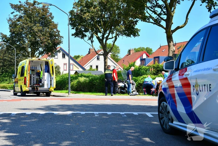 Jongen op scooter gewond bij aanrijding met auto