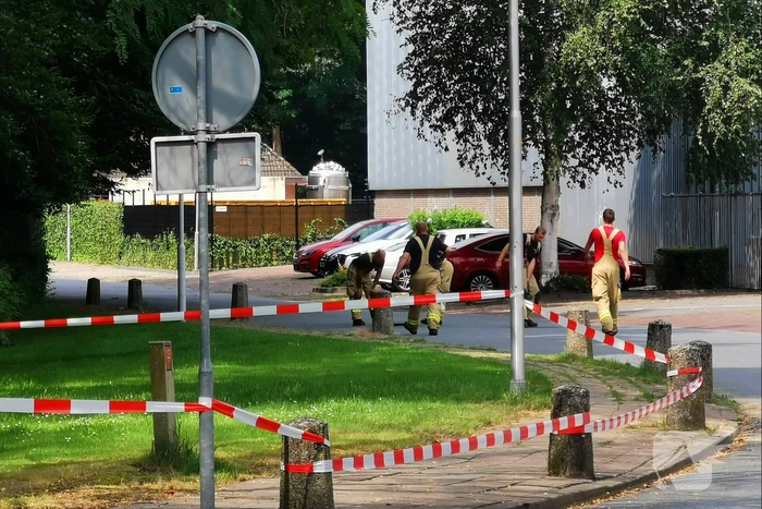 Straat afgezet na gaslucht uit riool