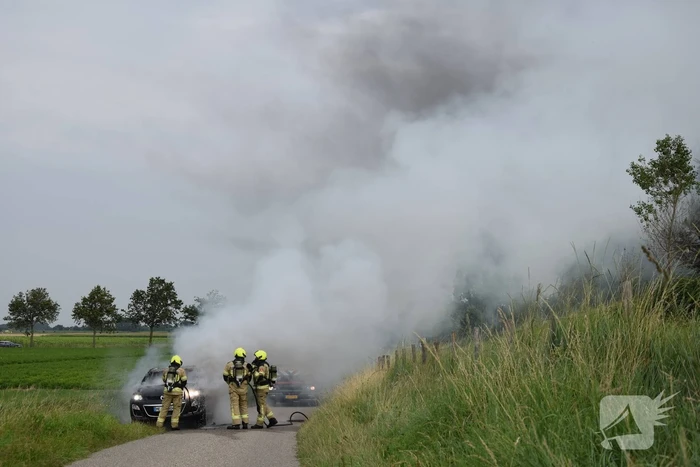 Veel rookontwikkeling door brand in personenauto