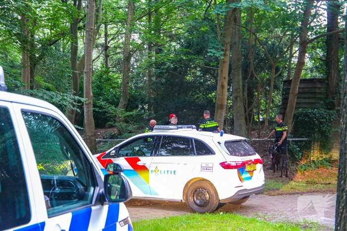 Persoon aangehouden in bosgebied