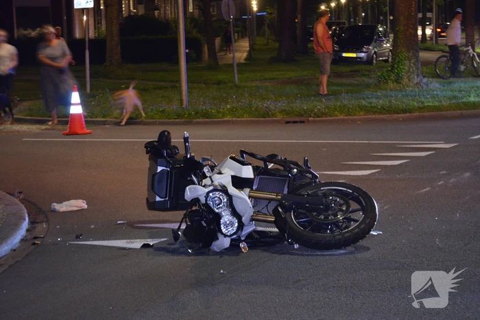 Fietser en motorrijder gewond door ongeval