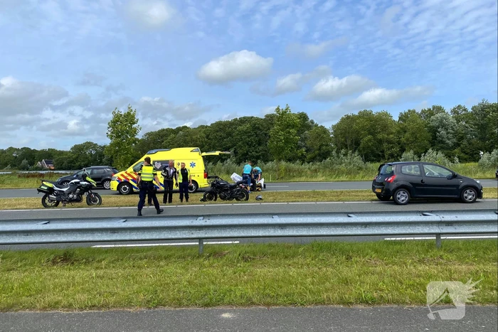 Motorrijder gaat tijdens les onderuit en raakt gewond