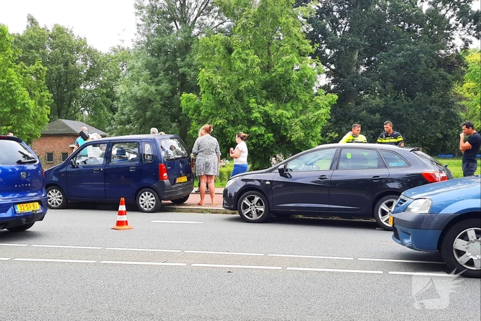 Een gewonde bij kop-staart aanrijding