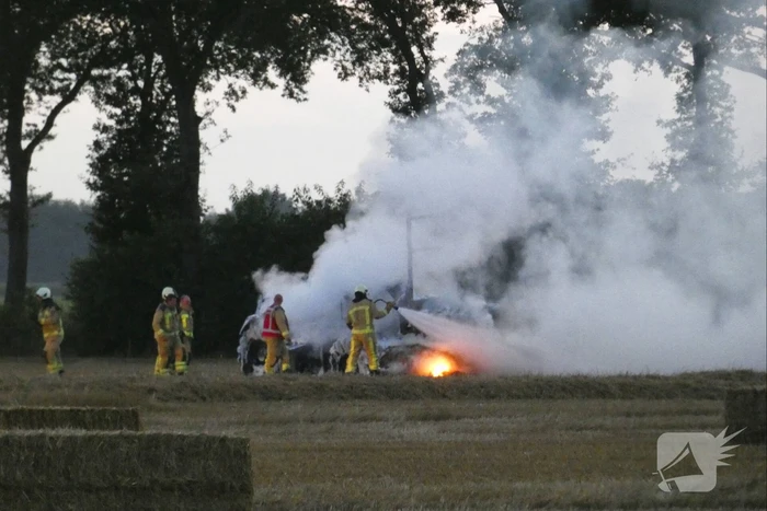 Verreiker verwoest door brand