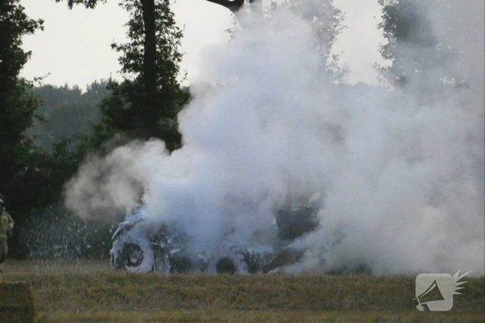 Verreiker verwoest door brand