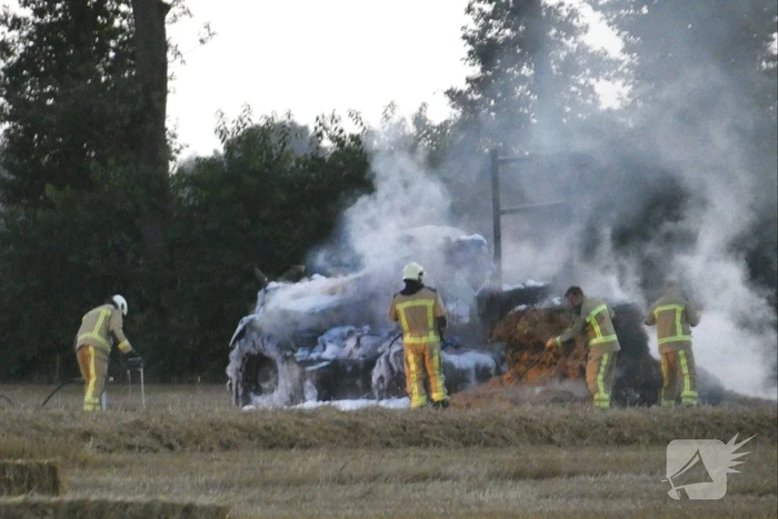 Verreiker verwoest door brand