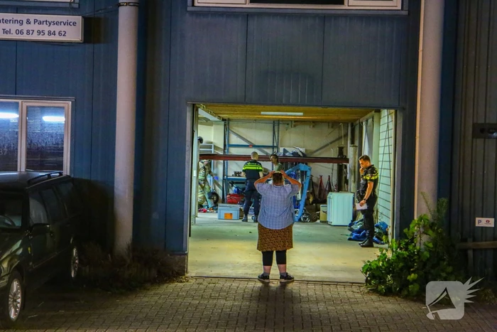Persoon zwaargewond door incident in garage