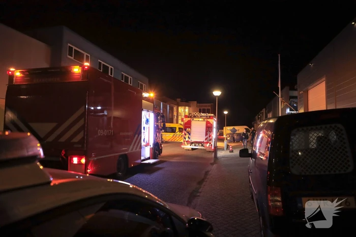 Persoon zwaargewond door incident in garage