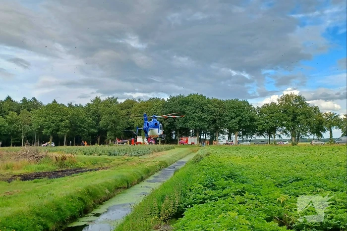 Auto te water en inzittende spoorloos