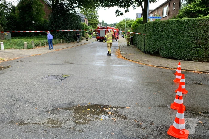 Weg afgesloten na gaslekkage