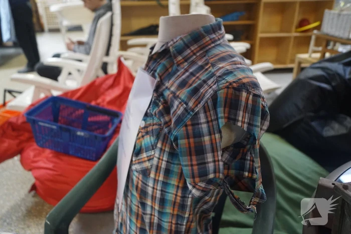 Kringloopwinkel waarschuwt logo-knippers