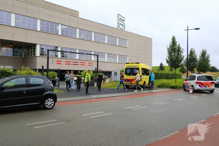 Opnieuw gaat het mis bij in- en uitrit Loods 5