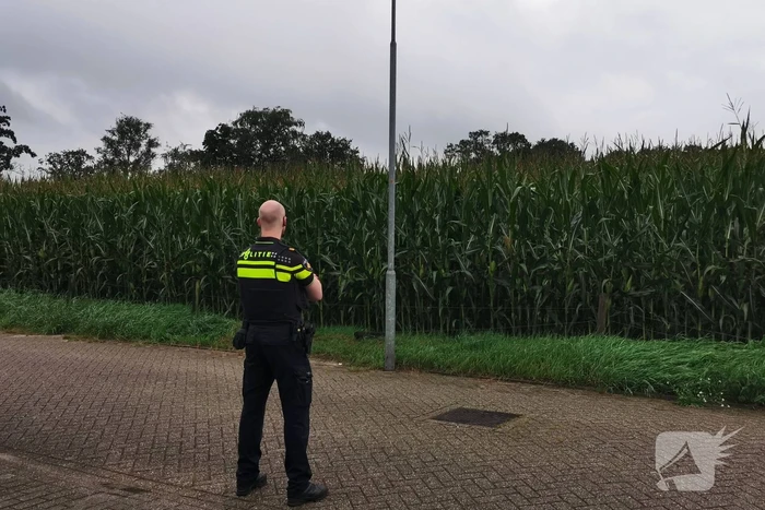 Politiehelikopter ingezet nadat persoon maïsveld invlucht