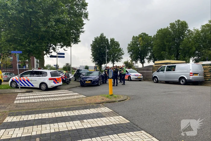 Arrestatieteam bereid inval in woning voor