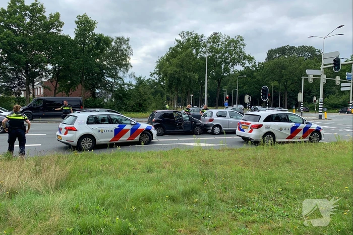 Kop-staart botsing voor stoplicht