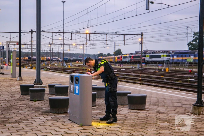 Treinverkeer plat na dreiging met explosief op NS-station